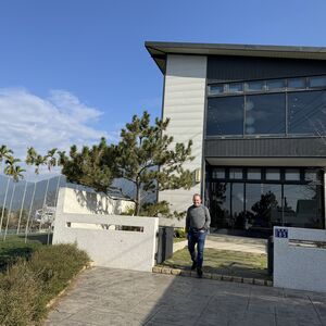 Bill outside the Tea House