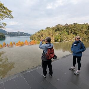 Chau-wen records us viewing the view